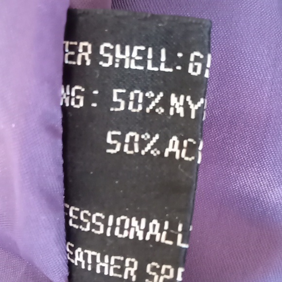 Leather skirt with lining and accent buttons in rear. Size 5/6. - Picture 9 of 10